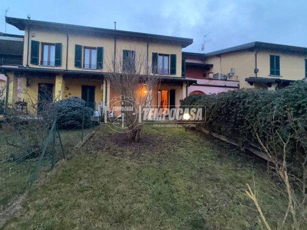 appartamento in vendita a Stradella in zona Casamassimini