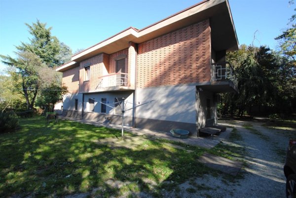 casa indipendente in vendita a Stradella