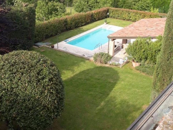 casa indipendente in vendita a Stradella