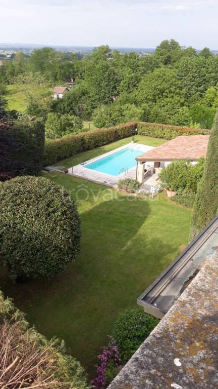 casa indipendente in vendita a Stradella