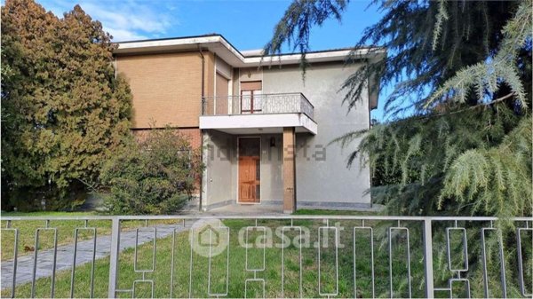 casa indipendente in vendita a Stradella