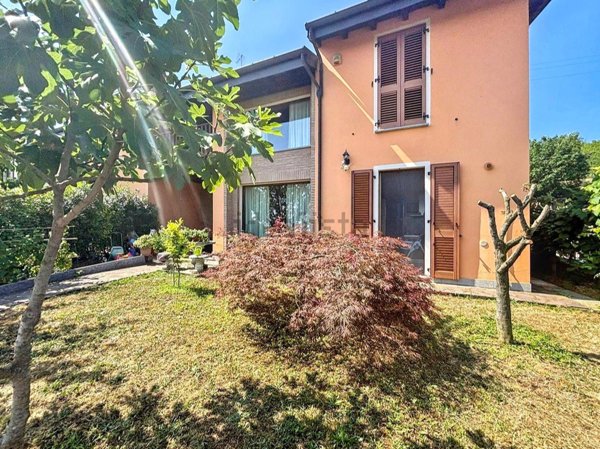 casa indipendente in vendita a Stradella