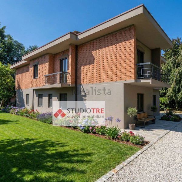 casa indipendente in vendita a Stradella in zona Casamassimini