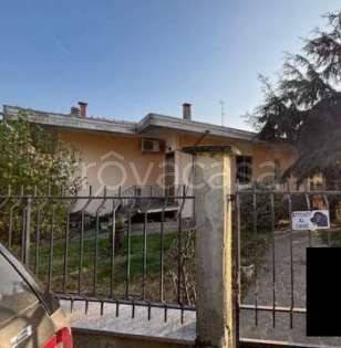 casa indipendente in vendita a Stradella