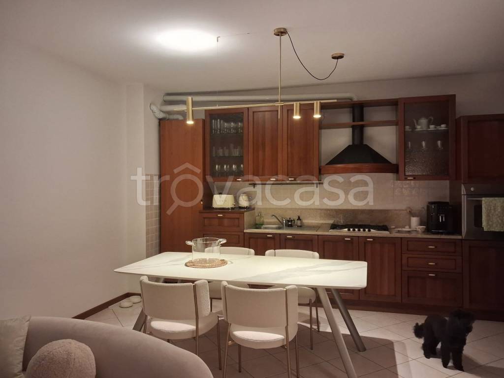 appartamento in vendita a Stradella in zona Montebruciato