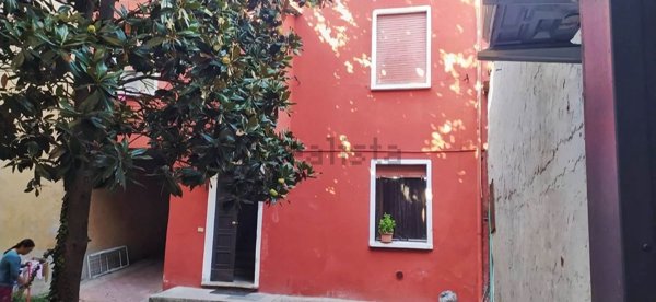 appartamento in vendita a Stradella in zona Montebruciato