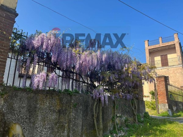 casa indipendente in vendita a Stradella in zona Solinga