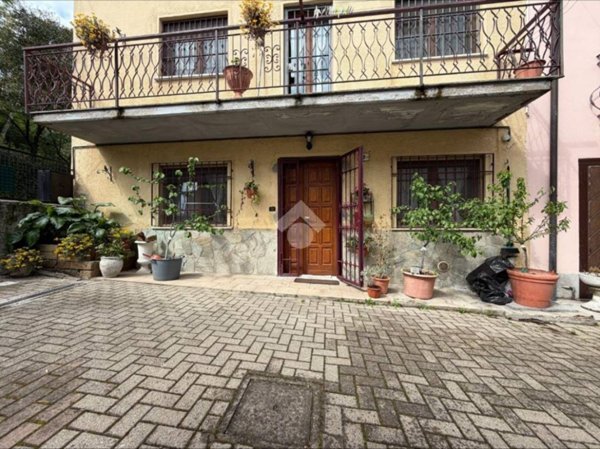 casa indipendente in vendita a Stradella