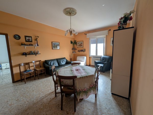 appartamento in vendita a Stradella in zona Montebruciato