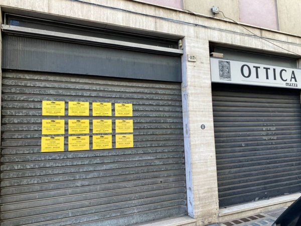 negozio in vendita a Stradella