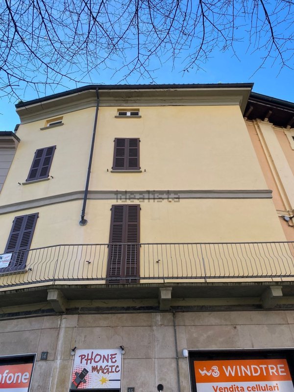 negozio in vendita a Stradella