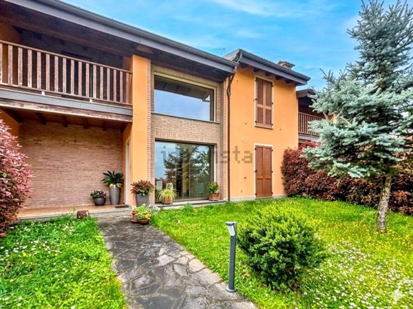 casa indipendente in vendita a Stradella