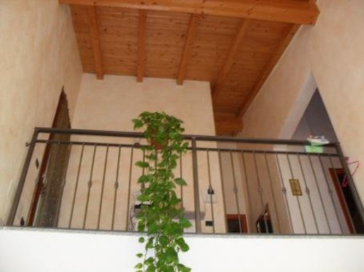 casa indipendente in vendita a Stradella in zona Torre Sacchetti