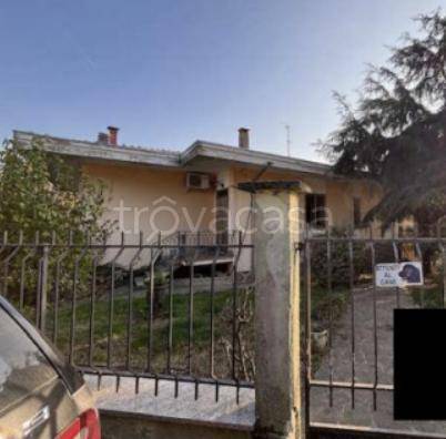 appartamento in vendita a Stradella in zona Casamassimini