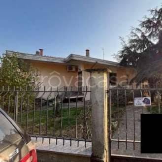 appartamento in vendita a Stradella in zona Montebruciato