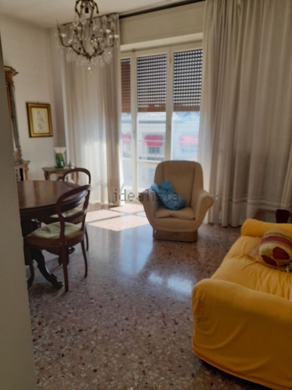 appartamento in vendita a Stradella in zona Montebruciato