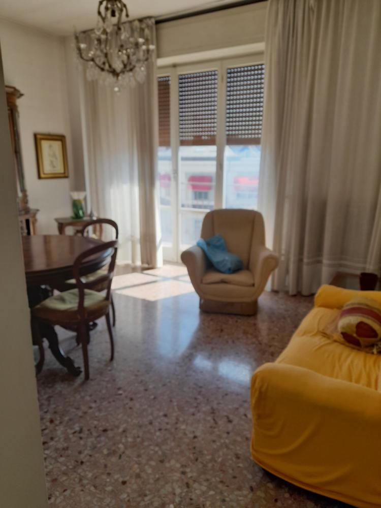 appartamento in vendita a Stradella in zona Montebruciato