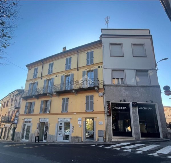 appartamento in vendita a Stradella in zona Montebruciato