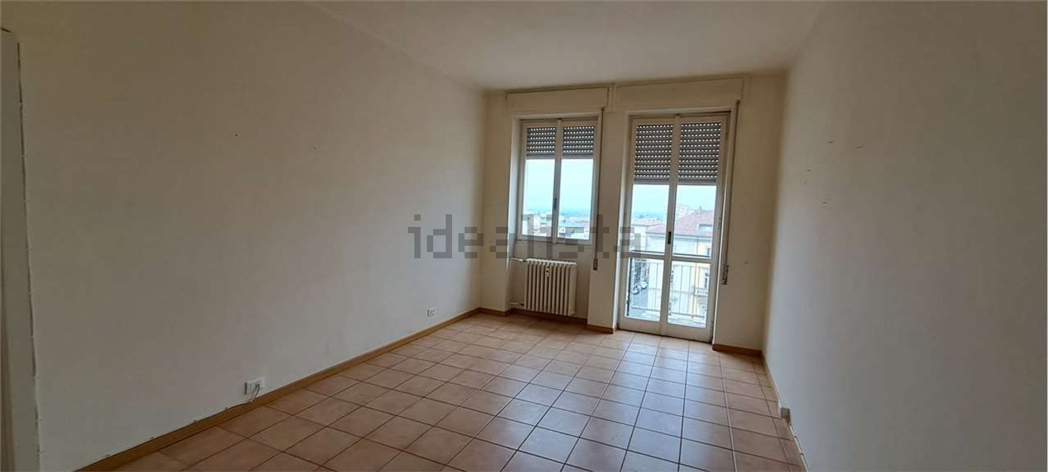 appartamento in vendita a Stradella in zona Montebruciato