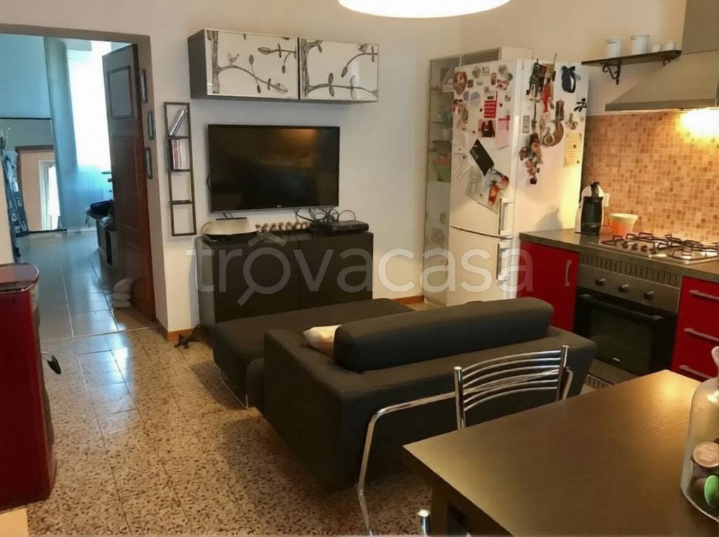 appartamento in vendita a Stradella in zona Montebruciato