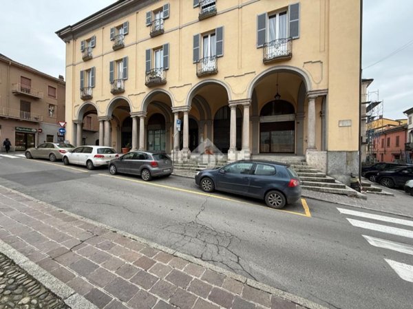 appartamento in vendita a Stradella in zona Montebruciato