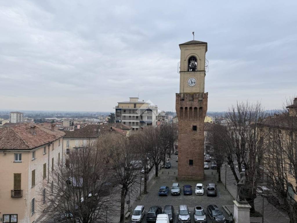 appartamento in vendita a Stradella in zona Montebruciato