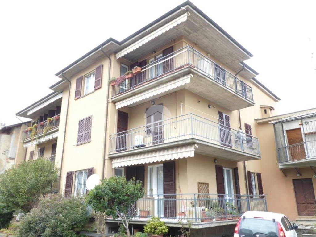 appartamento in vendita a Stradella in zona Montebruciato