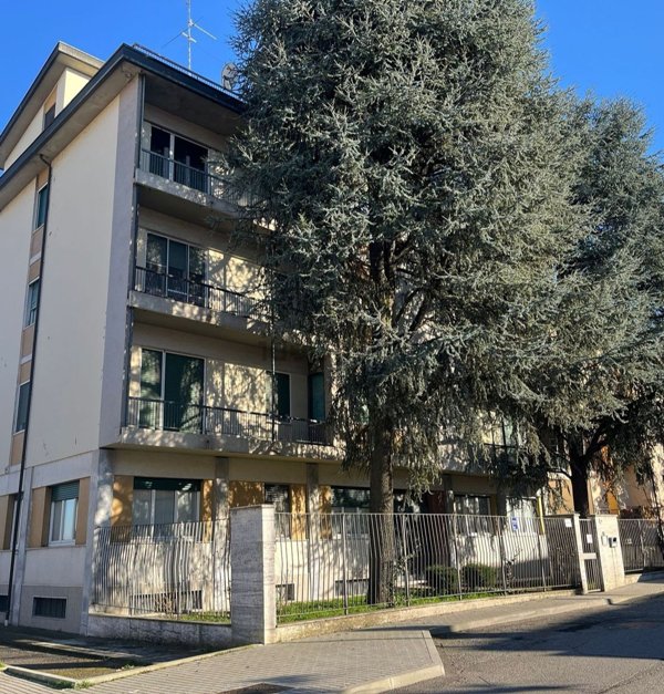 appartamento in vendita a Stradella in zona Montebruciato