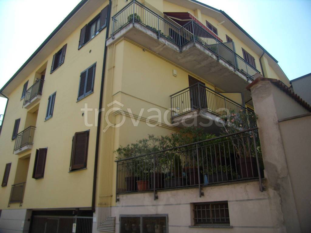 appartamento in vendita a Stradella in zona Montebruciato