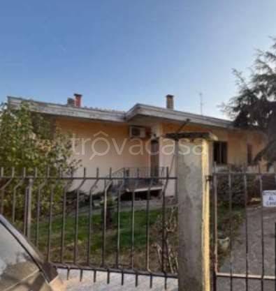 appartamento in vendita a Stradella in zona Montebruciato