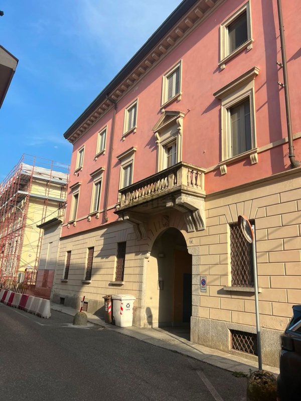 appartamento in vendita a Stradella in zona Montebruciato