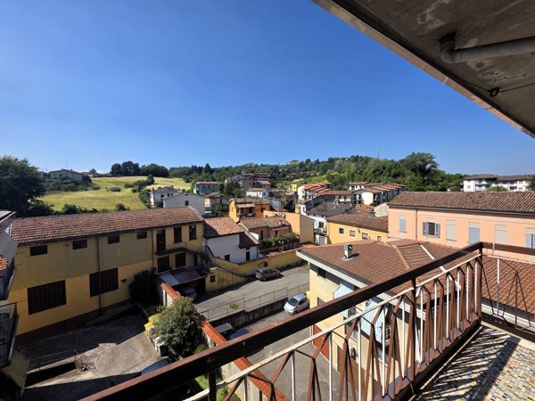appartamento in vendita a Stradella in zona Montebruciato