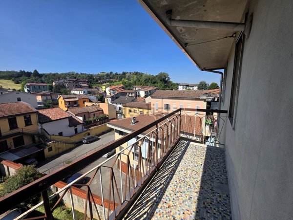 appartamento in vendita a Stradella in zona Montebruciato
