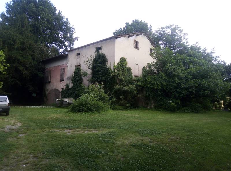 casa indipendente in vendita a Stradella in zona Montebruciato