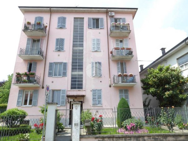 appartamento in vendita a Stradella in zona Montebruciato