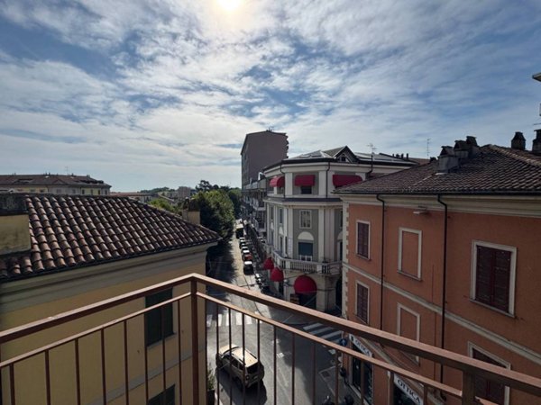 appartamento in vendita a Stradella in zona Montebruciato