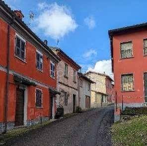 casa indipendente in vendita a Stradella in zona Casa Berni