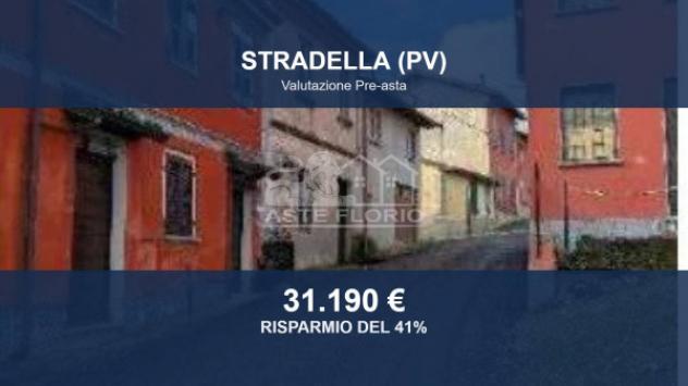 casa indipendente in vendita a Stradella