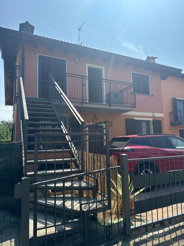 appartamento in vendita a Stradella in zona Montebruciato