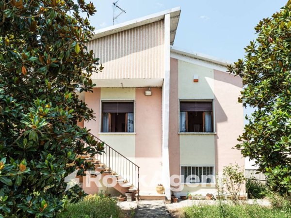 casa indipendente in vendita a Suardi