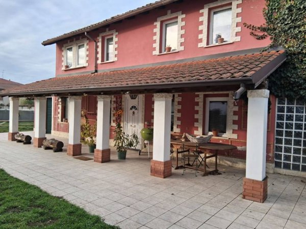 casa indipendente in vendita a Suardi