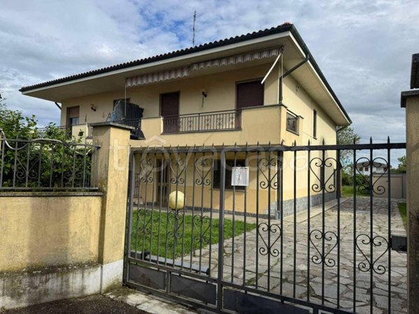 casa indipendente in vendita a Suardi