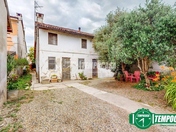 casa indipendente in vendita a Suardi