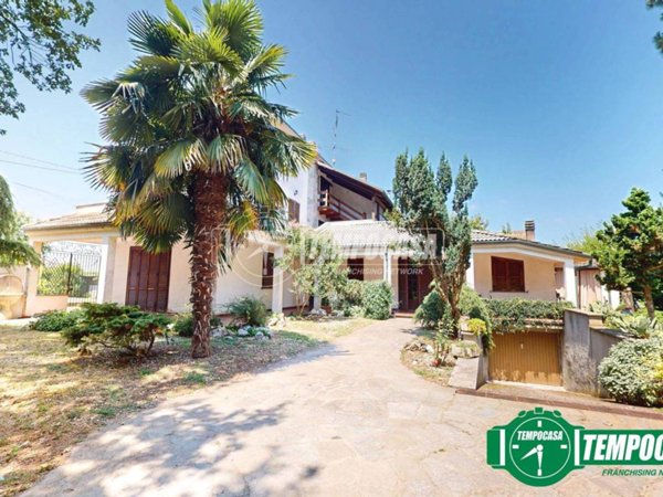 casa indipendente in vendita a Suardi