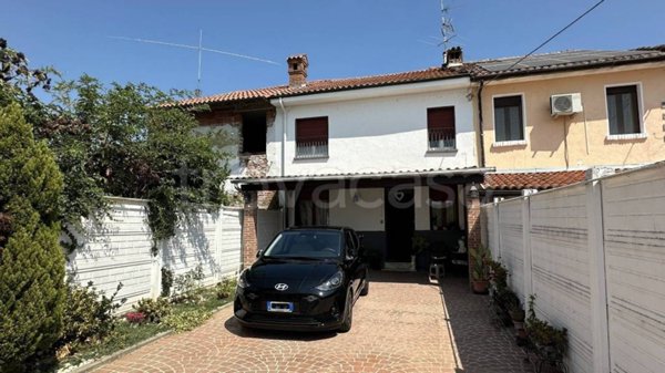 casa indipendente in vendita a Suardi