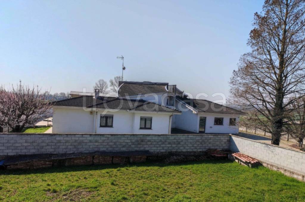 casa indipendente in vendita a Suardi