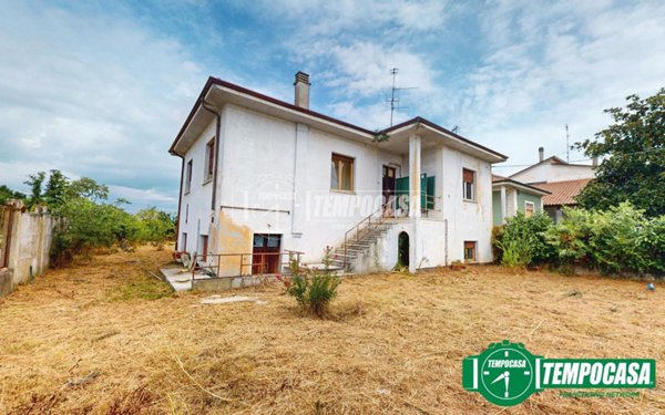 casa indipendente in vendita a Suardi
