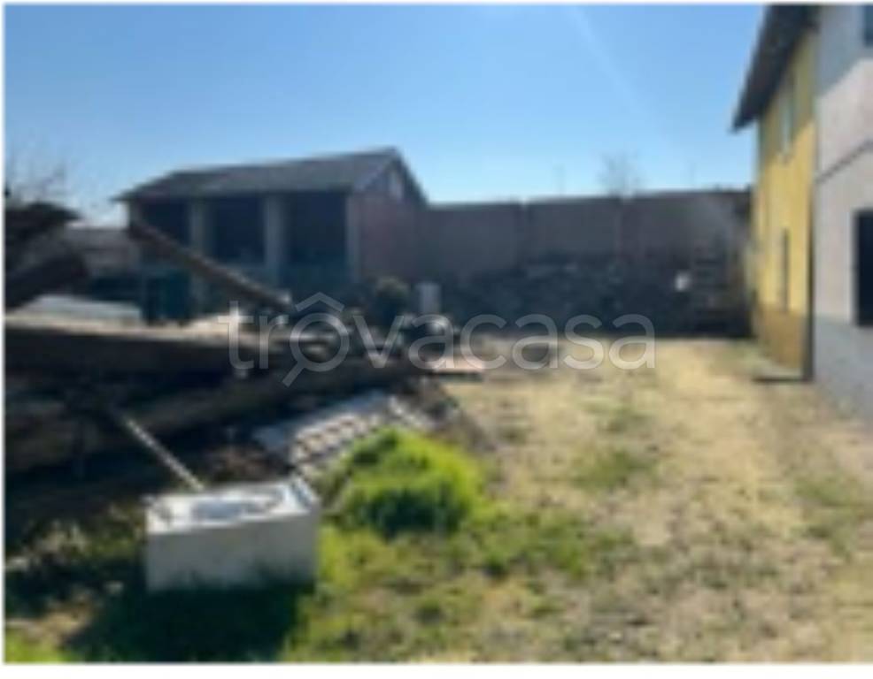 appartamento in vendita a Suardi