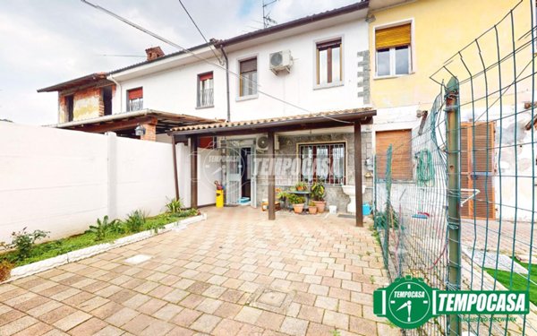 casa indipendente in vendita a Suardi