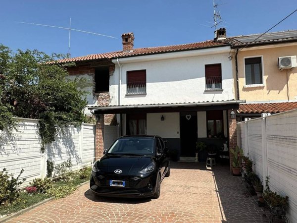 casa indipendente in vendita a Suardi